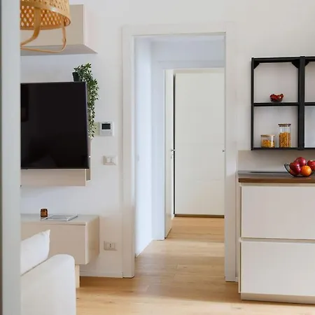 The Rent - Cozy One-bedroom In Porta Romana Area Milano