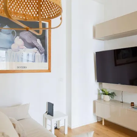 The Rent - Cozy One-bedroom In Porta Romana Area Milano
